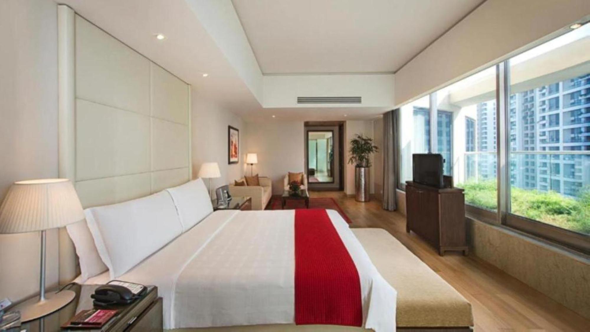 Hotel Seven Inn Near Delhi Airport New Delhi Bagian luar foto
